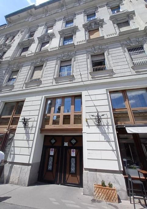 H & A Suite Synagogue 布达佩斯 外观 照片