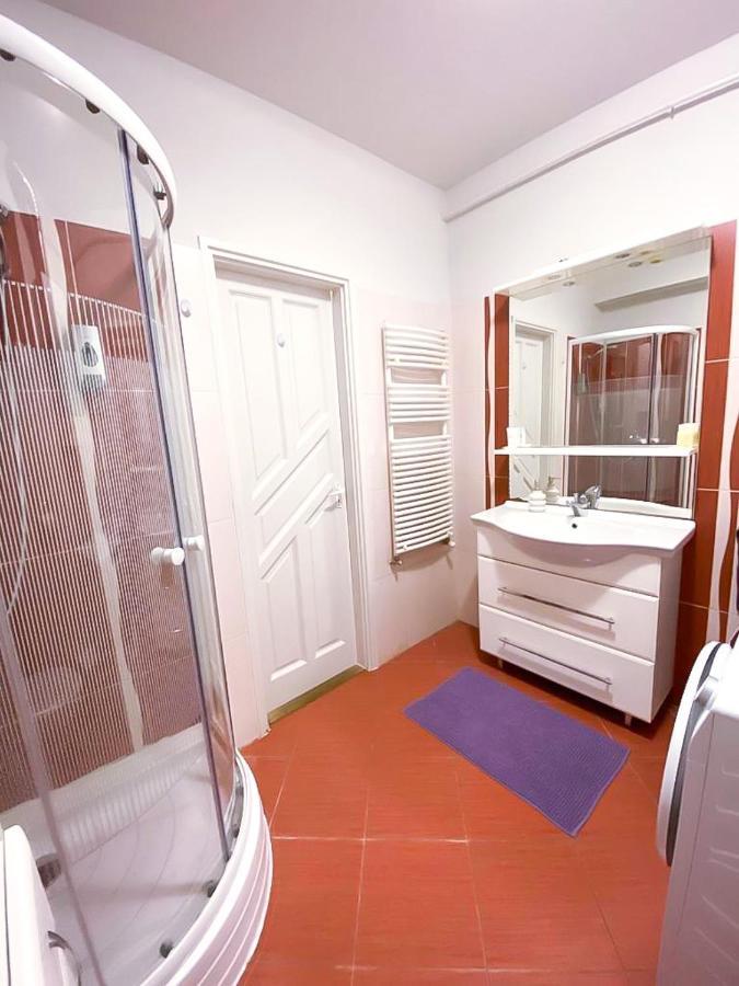 H & A Suite Synagogue 布达佩斯 外观 照片